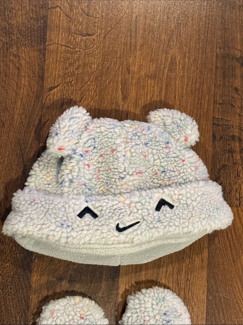 Nike cozy bear baby beanie and mittens 0-3 mos
